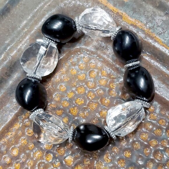 Bold Chunky Faceted Clear Lucite and Nugget Black Kukui Nut Stretch Bracelet - Picture 6 of 7